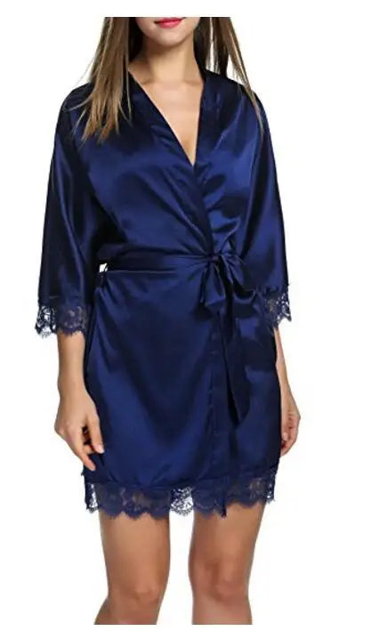 Robe de Nuit Satinée avec Dentelle