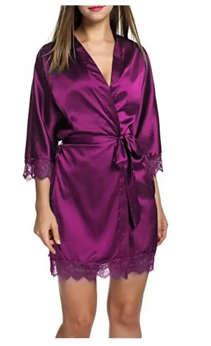 Robe de Nuit Satinée avec Dentelle