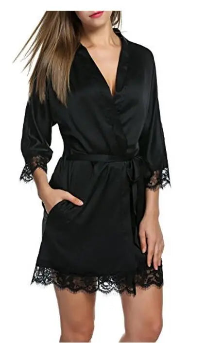 Robe de Nuit Satinée avec Dentelle