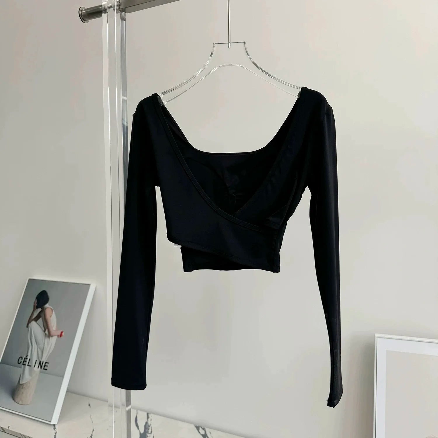 Tenue de yoga femme dos croisé