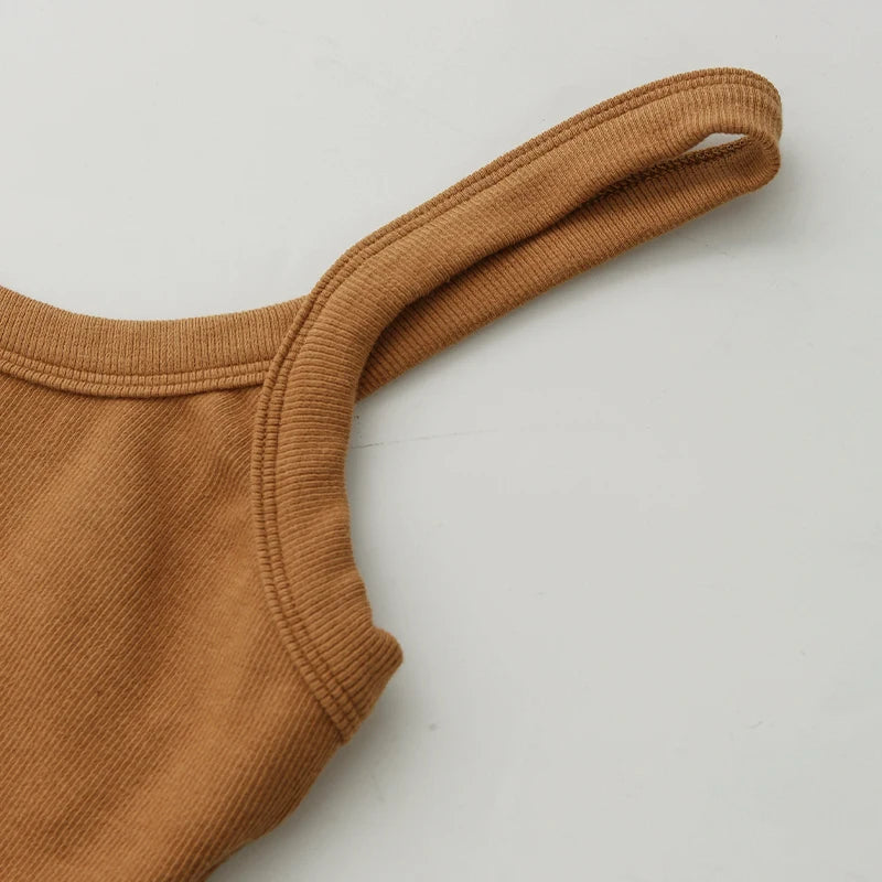 Top tube côtelé stretch sans manches – Femme